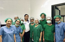 Les médecins vietnamiens au chevet des patients démunis au Laos