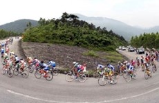 L’ambassadeur du Royaume-Uni et les dirigeants de Dà Nang participent à une course cycliste