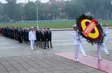 Fondation du Parti : hommage posthume au Président Ho Chi Minh