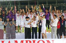 Football : le Vietnam devient le champion de l'AYA Bank Cup 2016