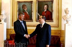 Le président du Comité central du Front de la Patrie du Vietnam en visite au Norvège