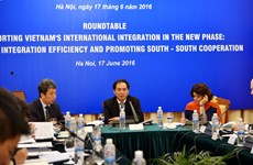 Table ronde sur l'intégration internationale à Hanoi