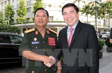 Un dirigeant de Ho Chi Minh-Ville reçoit le ministre laotien de la Défense
