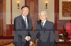 Des dirigeants vietnamiens rencontrent  le conseiller d'Etat chinois Yang Jiechi