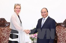 Le PM Nguyen Xuan Phuc reçoit des ambassadeurs birman et suédois au Vietnam