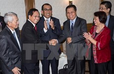 Le président philippin proclame le cessez-le-feu avant le début des négociations avec les rebelles