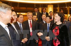 La présidente de l'AN Nguyen Thi Kim Ngan reçoit des diplomates en mission à l’étranger