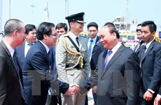 Le PM Nguyen Xuan Phuc visite la Région administrative spéciale de Hong Kong (Chine)