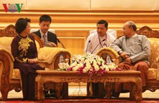 Entrevue entre la présidente de l'AN vietnamienne et le président du Parlement birman