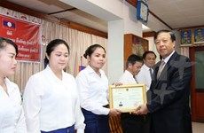 Clôture de la 1ère formation intense en Vietnamien pour des cadres laotiens