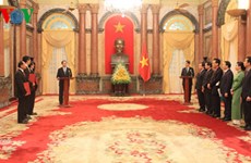 Le président Tran Dai Quang nomme trois nouveaux ambassadeurs