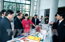 Le PM Nguyen Xuan Phuc travaille avec l'Académie des sciences et des technologies 