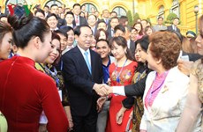 Le président Tran Dai Quang honore 115 hommes d’affaires exemplaires
