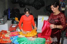 Thua Thiên-Huê développe les villages de métiers traditionnels en association avec le tourisme