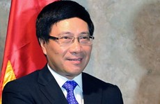 Entretien entre les deux ministres vietnamien et chinois des AE