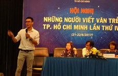 Les jeunes écrivains en action à Hô Chi Minh-Ville