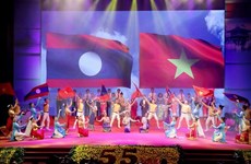 Célébration des anniversaires des relations Vietnam-Laos