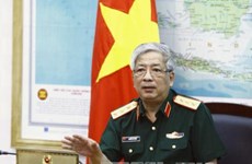 Le vice-ministre de la Défense Nguyen Chi Vinh reçoit un général birman