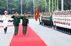 Renforcement de la coopération Vietnam-Laos dans la défense