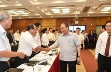 Le Premier ministre travaille avec des dirigeants de PetroVietnam