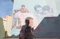 Les fresques embellissent les villages vietnamiens