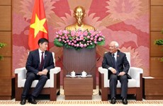 Le secrétaire général de l’Assemblée nationale mongole au Vietnam