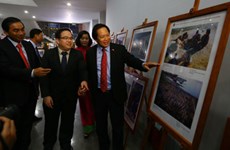 Exposition de photos et de films documentaires sur la Communauté de l’ASEAN à Ninh Binh