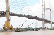 Dong Thap : raccordement du pont Cao Lanh sur le fleuve Tien