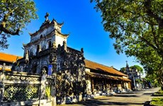 Admirez la beauté unique de la cathédrale de Phat Diêm