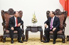  Nguyen Xuan Phuc reçoit le ministre laotien de l’Intérieur