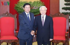 Le secrétaire général Nguyen Phu Trong reçoit le Premier ministre laotien