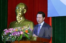 Le ministre laotien des AE visite l’Académie diplomatique du Vietnam