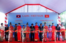 Le Vietnam aide le Laos à construire une imprimerie