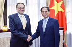 Le Vietnam tient en haute estime les aides humanitaires du Bélarus