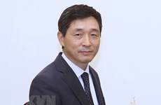 Insigne pour la paix et l’amitié entre les nations à l’ambassadeur sud-coréen au Vietnam