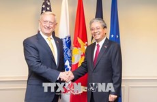 Des officiels américains apprécient le développement des relations avec le Vietnam