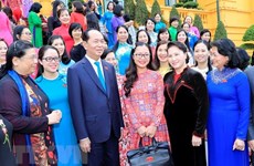 Le président Tran Dai Quang rencontre les députées de la 14e législature de l’AN