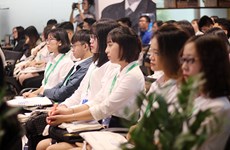 Une centaine d’étudiants participent au projet « Parlement des jeunes vietnamiens »