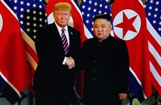 "Le rapprochement entre les deux Corées tributaire du sommet entre Trump et Kim", selon Le Monde