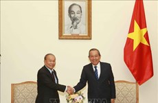 Le vice-PM Truong Hoa Binh reçoit le ministre cambodgien des Cultes et des Religions
