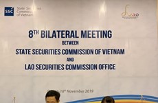 Marché boursier : le Vietnam et le Laos resserrent leur coopération