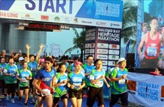 Plus de 3.000 coureurs participent au HalongBay International Heritage Marathon