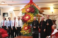 Le vice-Premier ministre Truong Hoa Binh adresse des vœux de Noël à Dong Nai