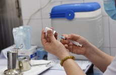 Le Vietnam lance la plus grande campagne de vaccination de son histoire