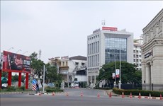 COVID-19 : l’ambassade du Vietnam accorde un soutien optimal aux Vietnamiens du Laos