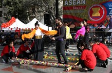 Les pays de l'ASEAN font promotion de la culture traditionnelle à la foire Bazar en Argentine