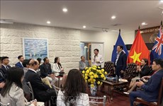 Une délégation du Comité d'État chargé des Vietnamiens d'outre-mer en visite en Australie