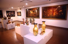 Une centaine d’œuvres en laque poncée exposée à Da Nang