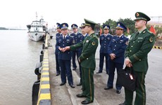 Le Commandement de la région 1 des Garde-côtes vietnamiens reçoit des hôtes chinois