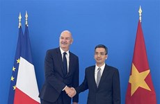 Le Vietnam et la France renforcent leur coopération financière 
